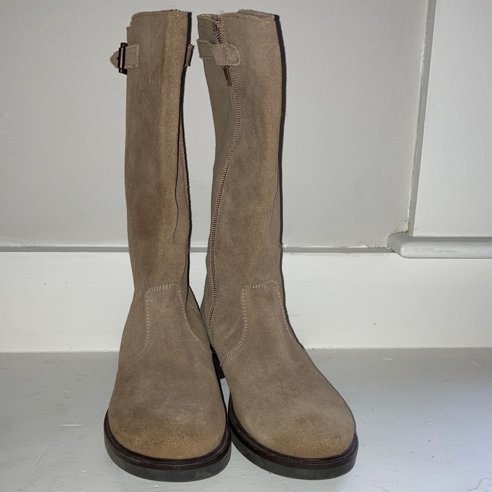Riding boots